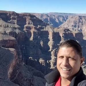 Meet your Posher, Johnny